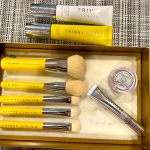 Trinny London Brush and Complexion bundle